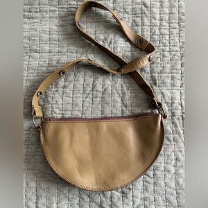 Lyons Leather Co. Green Leather Crossbody Small Bee